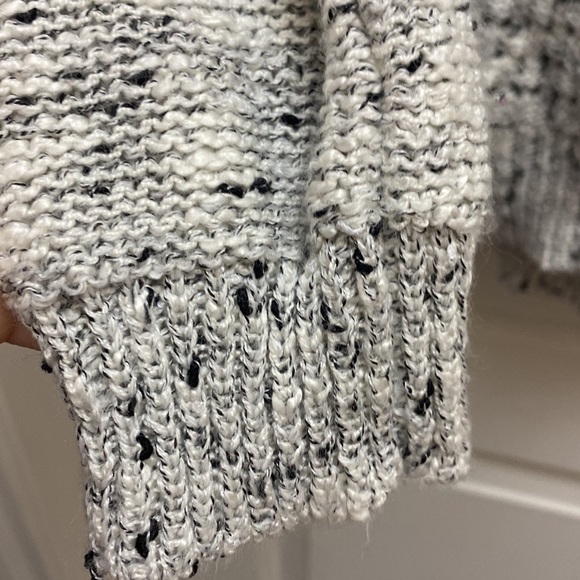 Madison Lilly black white long sleeve chunky knitted holiday sweater size medium - Picture 6 of 11